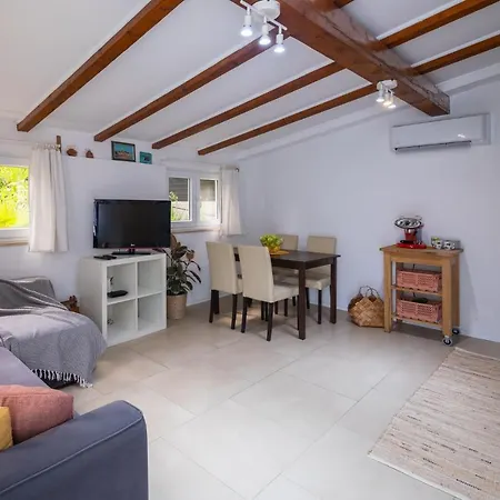 Pinot Cervar Porat Apartament *